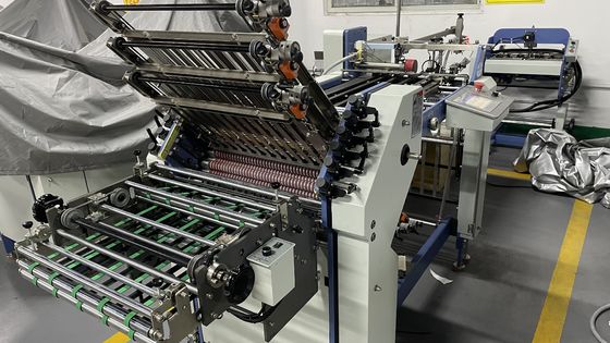 Piegatrice di carta di controllo A3 del touch screen per industria di stampa farmaceutica